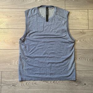 NWT Metal Vent Tech Lululemon Sleeveless Athletic Shirt